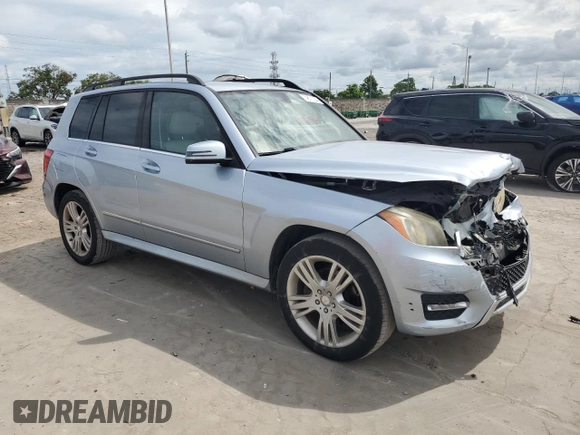 2015 Mercedes-Benz GLK 350 with VIN WDCGG5HB1FG402441, listed as a Copart auction lot 74671534 with 81,440 mi miles and Salvage Title. Bid and sale history available at DreamBid. Image 4.