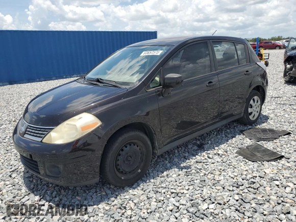 2010 Nissan Versa S z VIN 3N1BC1CPXAL382804, wystawiony jako Copart lot #63652575 z przebiegiem 168 051 mil mil oraz Szkoda całkowita • Salvage title. Historia ofert i sprzedaży dostępna na DreamBid. Obrazek 1.