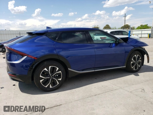2024 Kia EV6 Wind z VIN KNDC3DLC0R5209580, wystawiony jako Copart lot #56254245 z przebiegiem 3 935 mil mil oraz Szkoda całkowita • Salvage title. Historia ofert i sprzedaży dostępna na DreamBid. Obrazek 3.