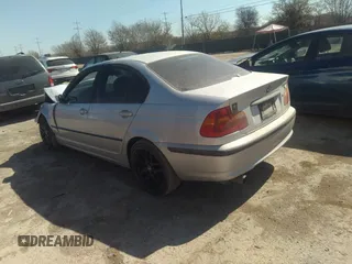 2002 BMW 3 Series 325i with VIN WBAET374X2NJ21581, listed as a IAAI auction lot 42120696 with 247,218 mi miles and . Bid and sale history available at DreamBid. Image 3.
