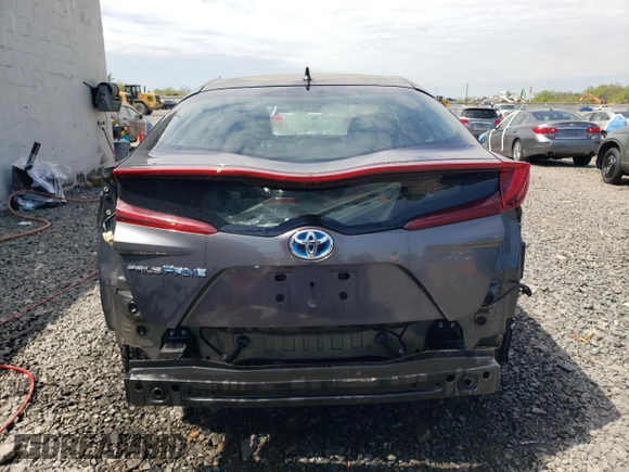 2017 Toyota Prius Plus z VIN JTDKARFP8H3034373, wystawiony jako Copart lot #54843745 z przebiegiem 71 600 mil mil oraz Szkoda całkowita • Salvage title. Historia ofert i sprzedaży dostępna na DreamBid. Obrazek 6.