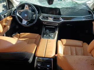2020 BMW X7 xDrive40i z VIN 5UXCW2C08L9B92949, wystawiony jako Copart lot #55934825 z przebiegiem Nie podano mil oraz Szkoda całkowita • Salvage title. Historia ofert i sprzedaży dostępna na DreamBid. Obrazek 8.