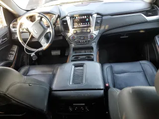 2018 Chevrolet Tahoe Premier with VIN 1GNSCCKC4JR130828, listed as a Copart auction lot 83080234 with 117,717 mi miles and Salvage Title. Bid and sale history available at carsss.com. Image 8.