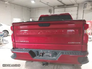 2021 Chevrolet Silverado 1500 Custom with VIN 3GCPYBEK5MG240238, listed as a IAAI auction lot 41952395 with 88,705 mi miles. Bid and sale history available at carsss.com. Image 17.