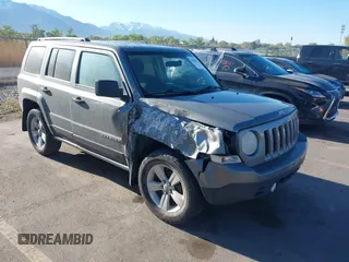 2013 Jeep Patriot Sport z VIN 1C4NJRBB5DD132031, wystawiony jako IAAI lot #42128834 z przebiegiem 97 907 mil mil oraz . Historia ofert i sprzedaży dostępna na DreamBid. Obrazek 1.