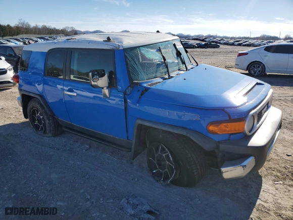2007 Toyota FJ Cruiser with VIN JTEZU11F870011502, listed as a Copart auction lot 46432305 with 200,595 mi miles and Clean Title. Bid and sale history available at carsss.com. Image 4.