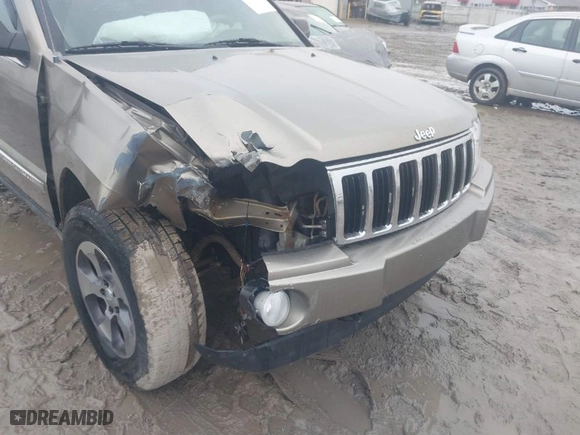 2005 Jeep Grand Cherokee Limited with VIN 1J4HR58215C594853, listed as a IAAI auction lot 41738549 with NaN miles. Bid and sale history available at carsss.com. Image 6.