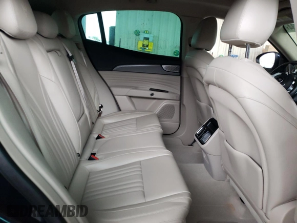 2023 Maserati Grecale GT z VIN ZN682AVA0P7430132, wystawiony jako Copart lot #47907934 z przebiegiem 12 297 mil mil oraz . Historia ofert i sprzedaży dostępna na DreamBid. Obrazek 10.