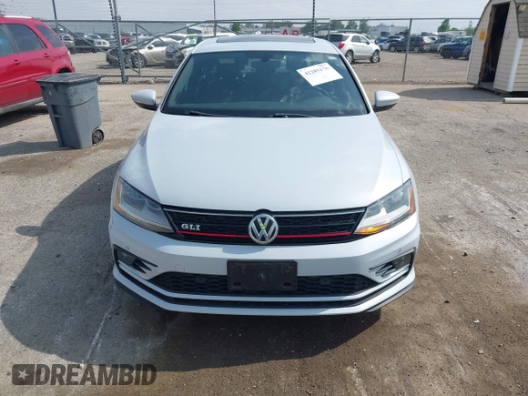 2017 Volkswagen Jetta GLI z VIN 3VW5T7AJ0HM338792, wystawiony jako IAAI lot #42285176 z przebiegiem 95 566 mil mil oraz . Historia ofert i sprzedaży dostępna na DreamBid. Obrazek 12.