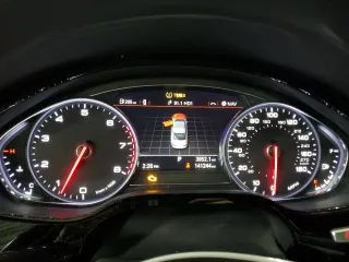 2014 Audi A8 3.0T z VIN WAURGAFD7EN005416, wystawiony jako Copart lot #42625745 z przebiegiem 141 244 mil mil oraz Szkoda całkowita • Salvage title. Historia ofert i sprzedaży dostępna na DreamBid. Obrazek 9.