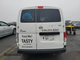 2017 Nissan NV200 S z VIN 3N6CM0KN2HK712960, wystawiony jako Copart lot #83857044 z przebiegiem 114 288 mil mil oraz Szkoda całkowita • Salvage title. Historia ofert i sprzedaży dostępna na DreamBid. Obrazek 6.