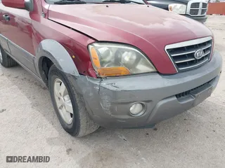 2007 Kia Sorento EX with VIN KNDJD736975698669, listed as a IAAI auction lot 41781263 with 154,170 mi miles. Bid and sale history available at carsss.com. Image 6.