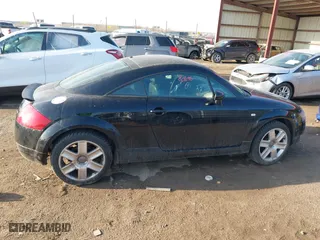 2004 Audi TT with VIN TRUWT28N941004373, listed as a IAAI auction lot 41886696 with 137,266 mi miles. Bid and sale history available at carsss.com. Image 13.