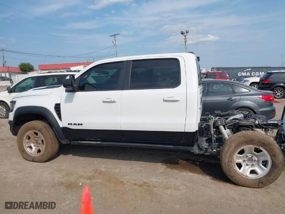 2021 Ram 1500 TRX with VIN 1C6SRFU93MN699456, listed as a IAAI auction lot 40268082 with 14,833 mi miles. Bid and sale history available at carsss.com. Image 15.