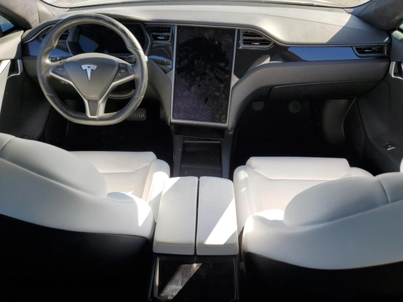 2020 Tesla Model S Long Range with VIN 5YJSA1E25LF359551, listed as a Copart auction lot 41495655 with Not provided miles and Clean title. Bid and sale history available at DreamBid. Image 8.