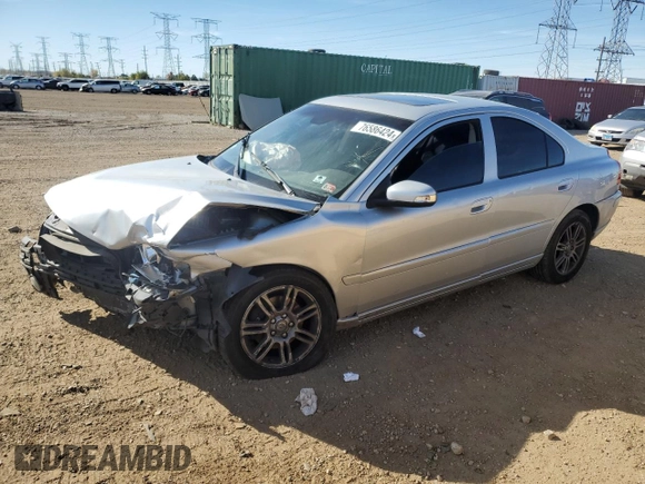 2008 Volvo S60 2.5T with VIN YV1RH592482680707, listed as a Copart auction lot 76586424 with 188,133 mi miles and Salvage Title. Bid and sale history available at carsss.com. Image 1.