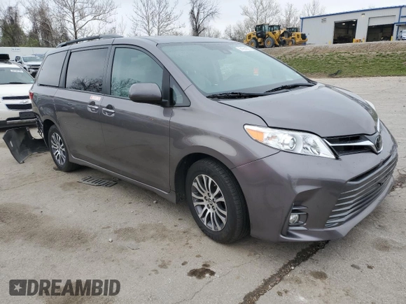 2019 Toyota Sienna XLE Auto Access Seat with VIN 5TDYZ3DC1KS015587, listed as a Copart auction lot 51951995 with 77,415 mi miles and Salvage Title. Bid and sale history available at carsss.com. Image 4.