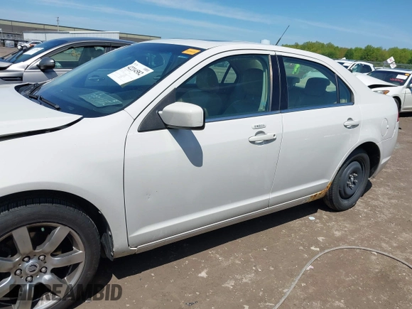 2010 Mercury Milan Premier z VIN 3MEHM0JG7AR644016, wystawiony jako IAAI lot #42214582 z przebiegiem 173 228 mil mil oraz . Historia ofert i sprzedaży dostępna na DreamBid. Obrazek 14.