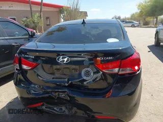 2013 Hyundai Elantra GLS z VIN 5NPDH4AE4DH440405, wystawiony jako IAAI lot #41901236 z przebiegiem 122 375 mil mil oraz . Historia ofert i sprzedaży dostępna na DreamBid. Obrazek 16.
