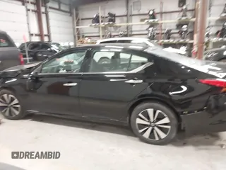 2019 Nissan Altima SL with VIN 1N4BL4EW6KC185215, listed as a IAAI auction lot 41135202 with 77,428 mi miles and . Bid and sale history available at carsss.com. Image 14.