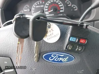 2002 Ford Explorer XLS z VIN 1FMZU62E12ZB98055, wystawiony jako IAAI lot #42107415 z przebiegiem 151 319 mil mil oraz . Historia ofert i sprzedaży dostępna na DreamBid. Obrazek 11.