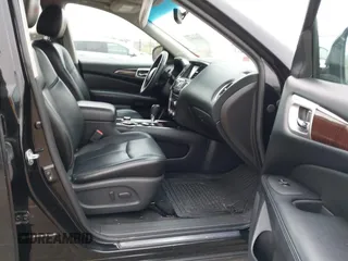 2014 Nissan Pathfinder SL with VIN 5N1AR2MM0EC663878, listed as a IAAI auction lot 42060502 with 130,296 mi miles. Bid and sale history available at carsss.com. Image 5.