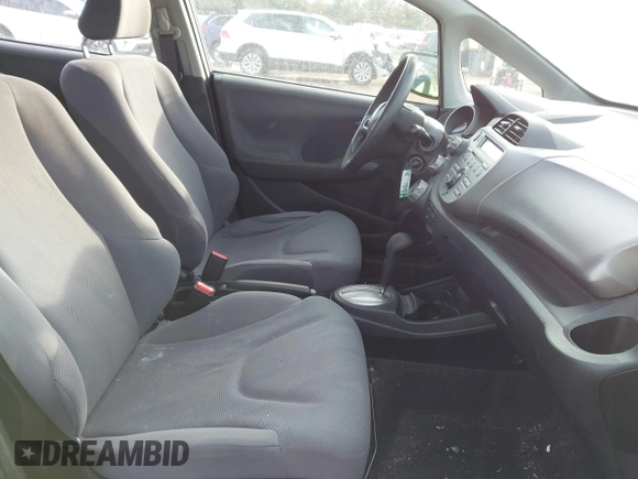 2010 Honda Fit with VIN JHMGE8H28AC014392, listed as a IAAI auction lot 41639302 with 147,433 mi miles. Bid and sale history available at carsss.com. Image 5.