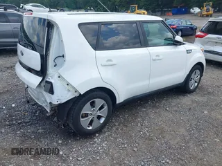 2016 Kia Soul z VIN KNDJN2A23G7362505, wystawiony jako IAAI lot #42280947 z przebiegiem 126 029 mil mil oraz . Historia ofert i sprzedaży dostępna na DreamBid. Obrazek 4.