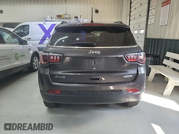 2022 Jeep Compass Altitude with VIN 3C4NJDBB3NT150641, listed as a IAAI auction lot 41976245 with 69,758 mi miles and . Bid and sale history available at carsss.com. Image 1.