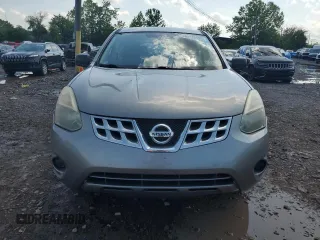 2011 Nissan Rogue S z VIN JN8AS5MT7BW170862, wystawiony jako Copart lot #60115195 z przebiegiem Nie podano mil oraz Szkoda całkowita • Salvage title. Historia ofert i sprzedaży dostępna na DreamBid. Obrazek 5.