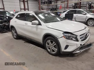 2016 Mercedes-Benz GLA 250 z VIN WDCTG4EB4GJ245960, wystawiony jako IAAI lot #41492879 z przebiegiem 110 028 mil mil oraz . Historia ofert i sprzedaży dostępna na DreamBid. Obrazek 1.