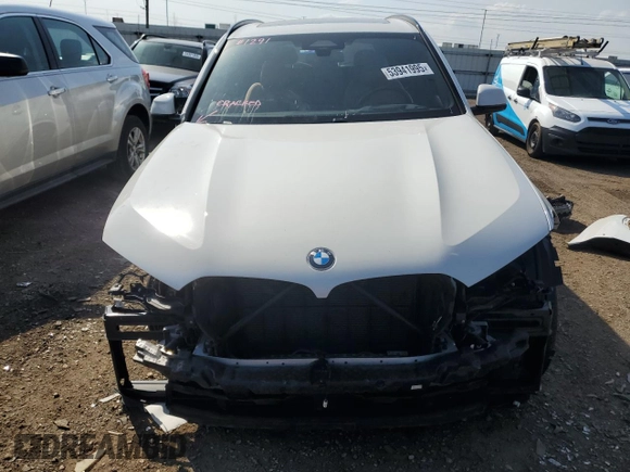 2024 BMW X5 xDrive40i z VIN 5UX23EU02R9T40376, wystawiony jako Copart lot #53941995 z przebiegiem 40 390 mil mil oraz Szkoda całkowita • Salvage title. Historia ofert i sprzedaży dostępna na DreamBid. Obrazek 5.
