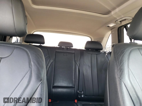 2015 BMW X5 xDrive35d z VIN 5UXKS4C55F0J98793, wystawiony jako Copart lot #56689675 z przebiegiem 192 286 mil mil oraz Czysty tytuł • Clean title. Historia ofert i sprzedaży dostępna na DreamBid. Obrazek 10.