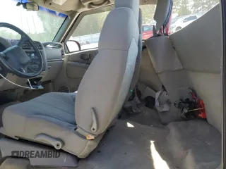 2003 GMC Sonoma SLS z VIN 1GTCS19X138192032, wystawiony jako Copart lot #76230394 z przebiegiem 116 046 mil mil oraz Szkoda całkowita • Salvage title. Historia ofert i sprzedaży dostępna na DreamBid. Obrazek 10.