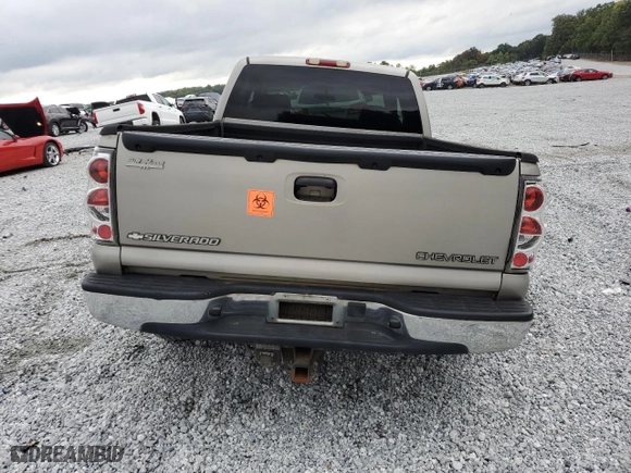 2003 Chevrolet Silverado 1500 LT with VIN 2GCEC19TX31107629, listed as a Copart auction lot 69929784 with 321,909 mi miles and Salvage Title. Bid and sale history available at carsss.com. Image 6.