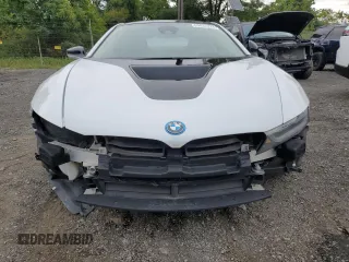 2016 BMW i8 z VIN WBY2Z2C53GV675600, wystawiony jako Copart lot #69637234 z przebiegiem 26 756 mil mil oraz Czysty tytuł • Clean title. Historia ofert i sprzedaży dostępna na DreamBid. Obrazek 5.