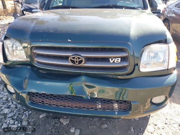 2004 Toyota Sequoia SR5 with VIN 5TDZT34A24S229611, listed as a IAAI auction lot 41224321 with 164,483 mi miles. Bid and sale history available at carsss.com. Image 6.