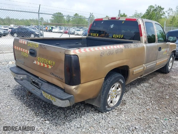 1999 Chevrolet Silverado 1500 LS with VIN 2GCEC19T8X1142580, listed as a IAAI auction lot 41932320 with 238,377 mi miles. Bid and sale history available at carsss.com. Image 4.