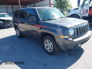 2014 Jeep Patriot Sport z VIN 1C4NJPBA5ED842849, wystawiony jako IAAI lot #42530106 z przebiegiem 270 570 mil mil oraz . Historia ofert i sprzedaży dostępna na DreamBid. Obrazek 1.