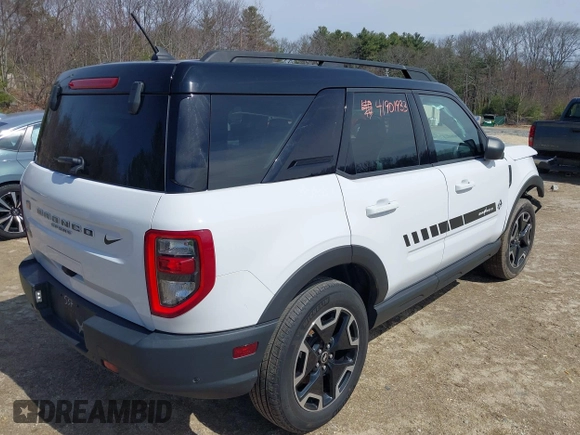 2021 Ford Bronco Sport Outer Banks z VIN 3FMCR9C66MRA02537, wystawiony jako IAAI lot #41901933 z przebiegiem 59 078 mil mil oraz . Historia ofert i sprzedaży dostępna na DreamBid. Obrazek 4.