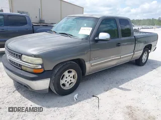 2000 Chevrolet Silverado 1500 LS with VIN 2GCEC19T4Y1269344, listed as a IAAI auction lot 42167334 with 294,781 mi miles. Bid and sale history available at carsss.com. Image 2.