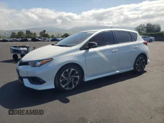 2016 Scion iM z VIN JTNKARJE3GJ521136, wystawiony jako Copart lot #54276185 z przebiegiem 110 186 mil mil oraz Szkoda całkowita • Salvage title. Historia ofert i sprzedaży dostępna na DreamBid. Obrazek 1.
