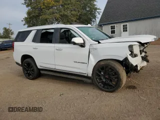2023 GMC Yukon SLT with VIN 1GKS2BKDXPR224823, listed as a Copart auction lot 71722654 with 32,203 mi miles and Salvage Title. Bid and sale history available at carsss.com. Image 4.