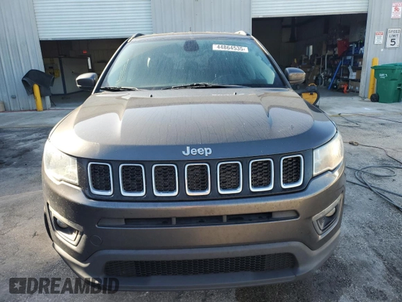 2019 Jeep Compass Altitude with VIN 3C4NJCBB4KT789164, listed as a Copart auction lot 44864535 with 174,406 mi miles and Non Repairable. Bid and sale history available at carsss.com. Image 5.