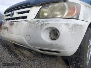 2004 Toyota Highlander with VIN JTEEP21A240036598, listed as a IAAI auction lot 41696106 with 145,242 mi miles. Bid and sale history available at carsss.com. Image 16.