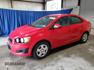 2015 Chevrolet Sonic LS z VIN 1G1JA5SH3F4130172, wystawiony jako Copart lot #51941115 z przebiegiem 141 218 mil mil oraz Czysty tytuł • Clean title. Historia ofert i sprzedaży dostępna na DreamBid. Obrazek 1.