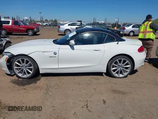 2011 BMW Z4 sDrive35i with VIN WBALM7C55BE383700, listed as a IAAI auction lot 41852272 with 101,562 mi miles. Bid and sale history available at carsss.com. Image 14.