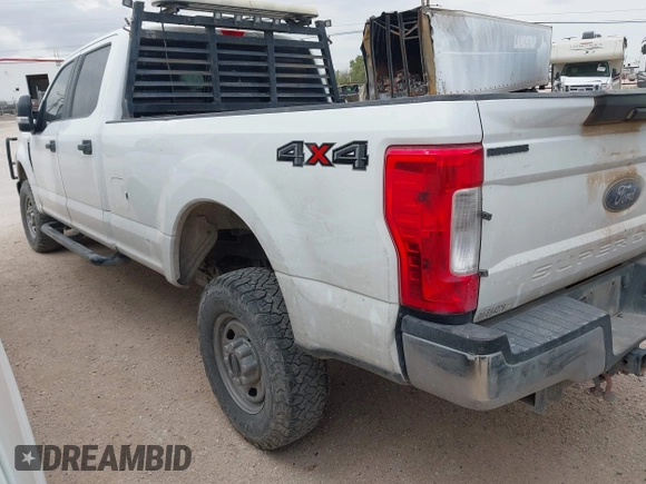 2019 Ford F-250 XL with VIN 1FT7W2B68KEE64279, listed as a IAAI auction lot 42523550 with 296,849 mi miles and . Bid and sale history available at DreamBid. Image 3.
