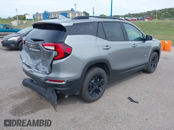 2024 GMC Terrain AT4 with VIN 3GKALYEG8RL267651, listed as a IAAI auction lot 40239602 with 3,589 mi miles and . Bid and sale history available at carsss.com. Image 4.
