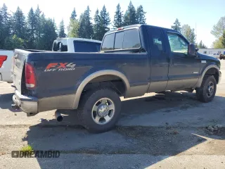 2005 Ford F-250 XL with VIN 1FTSX21P25EB15818, listed as a Copart auction lot 54222215 with 260,018 mi miles and Salvage Title. Bid and sale history available at DreamBid. Image 3.